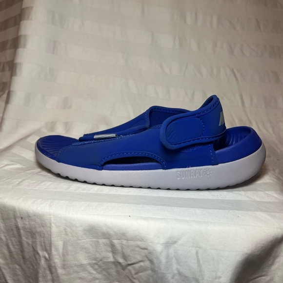 Nike Kids Royal Blue Sandals - Picture 5 of 13